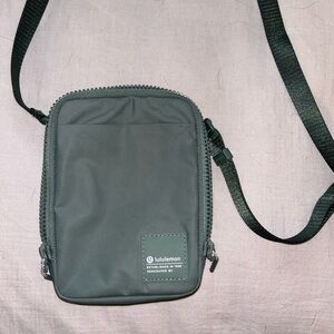 Lululemon Easy Access Crossbody Bag 1.5L